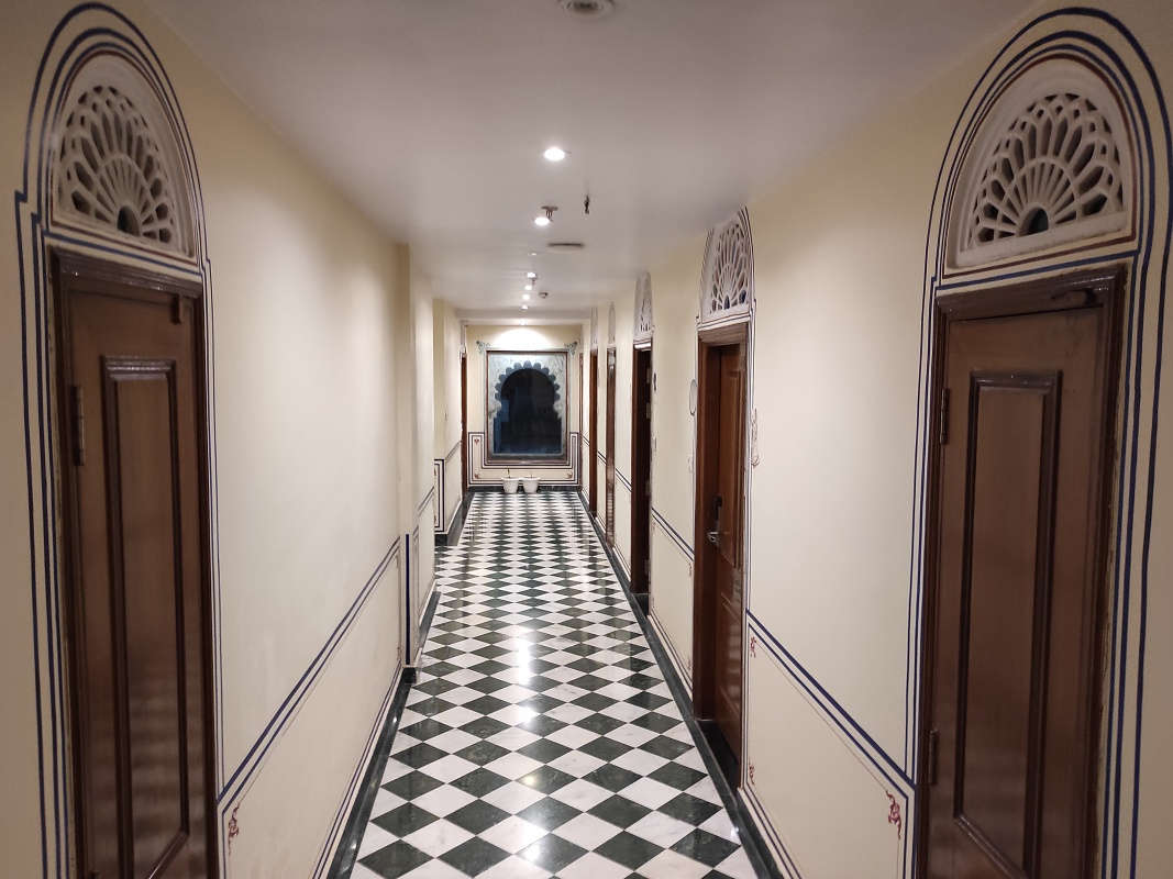 Hotel Aaram Mahal By Pachar Group v Udajpure
