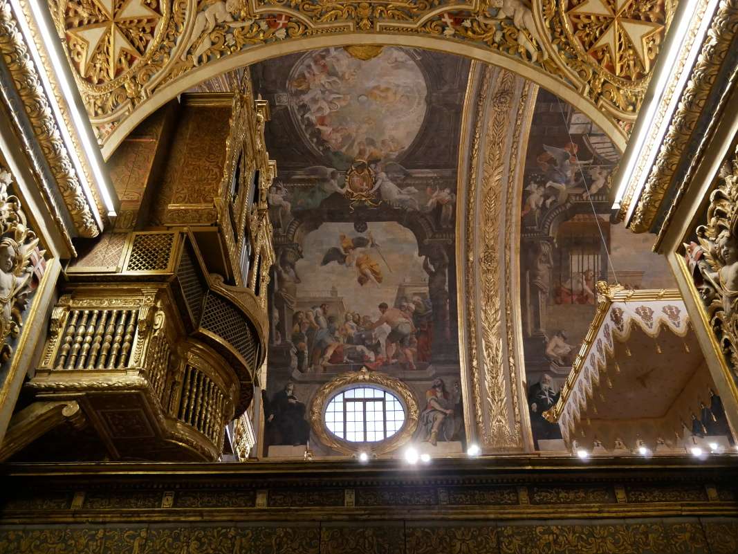Konkatedrála sv. Jána - pohľad nad hl. oltár z Provensálskej kaplnky