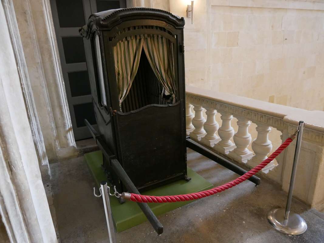 Inkvizítorský palác - nosítka pre inkvizítora :)