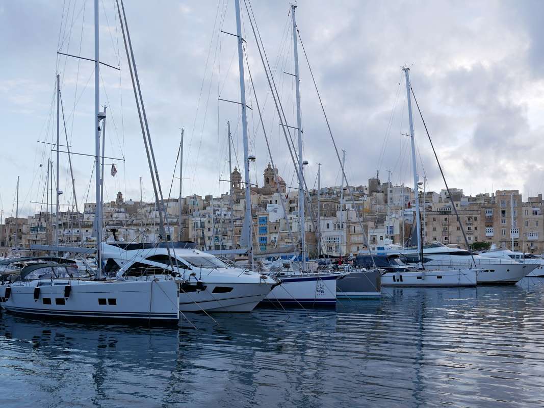 Birgu prístav - výhľad na Sengleu