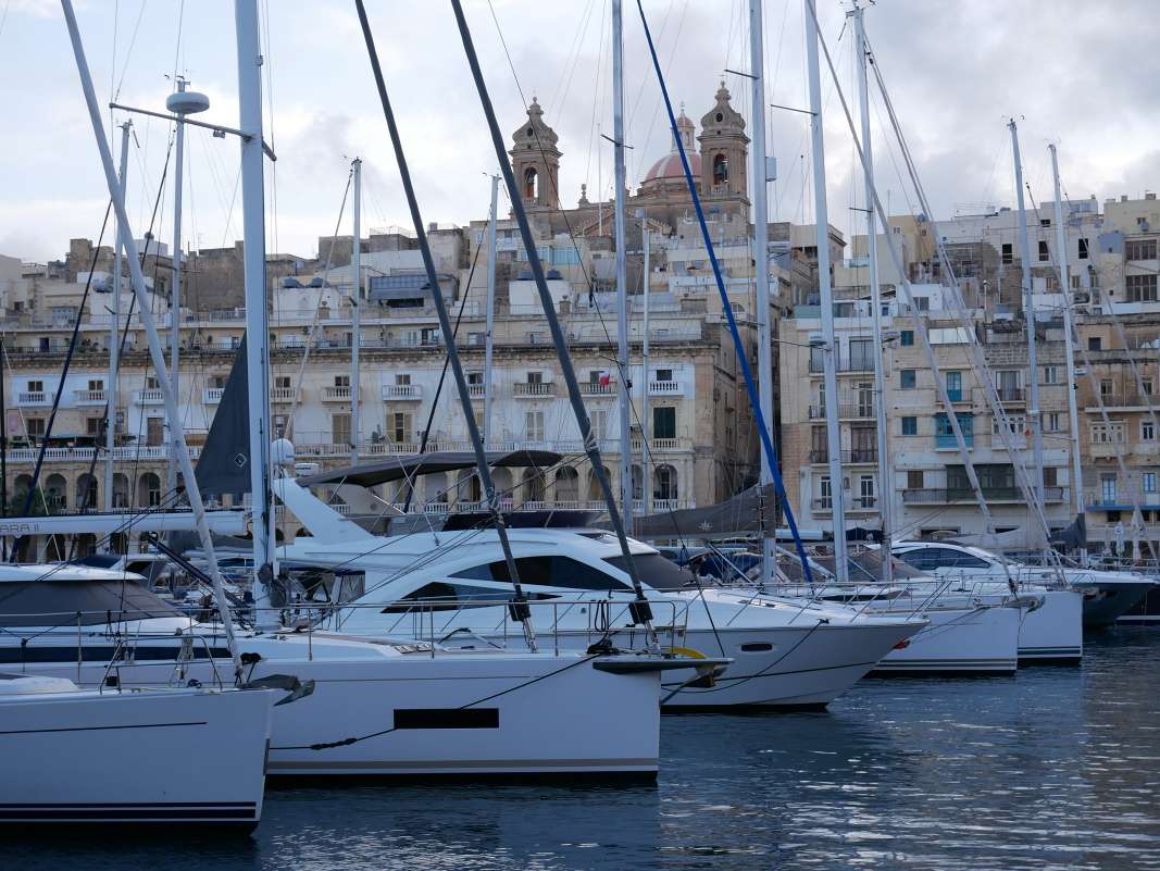 Birgu prístav - výhľad na Sengleu
