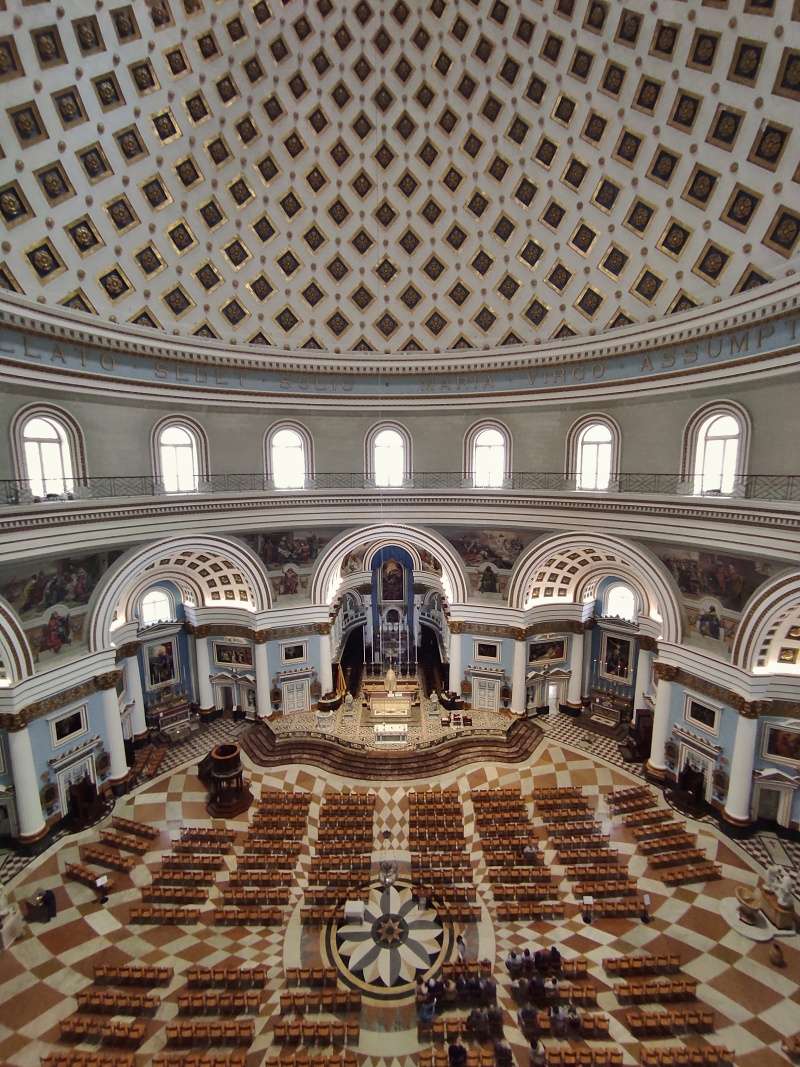 Úchvatná Rotunda v Moste