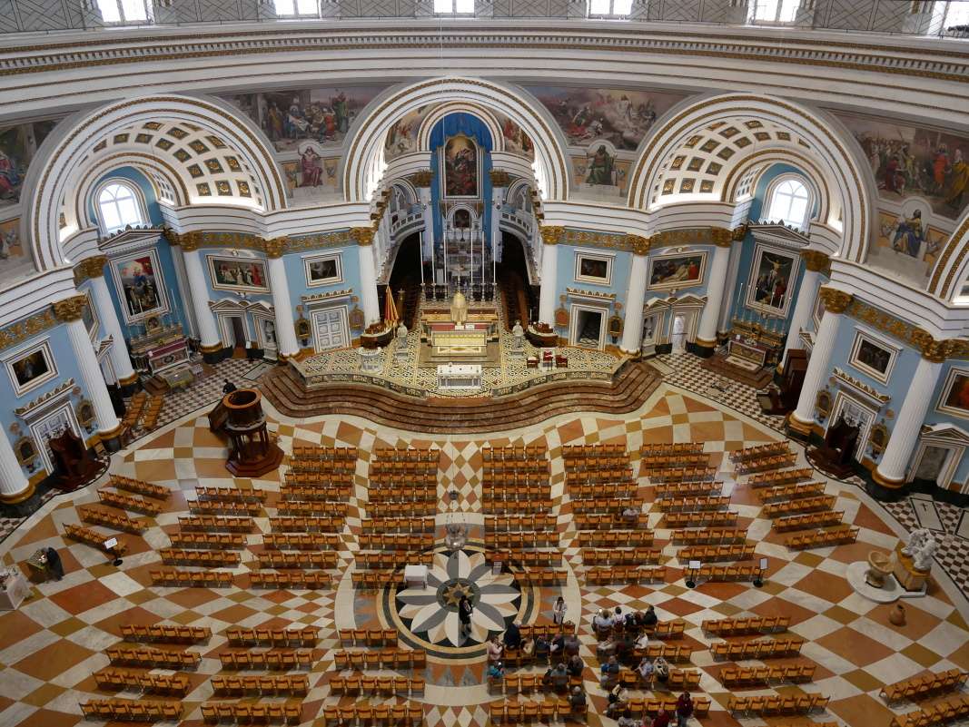 Rotunda v Moste
