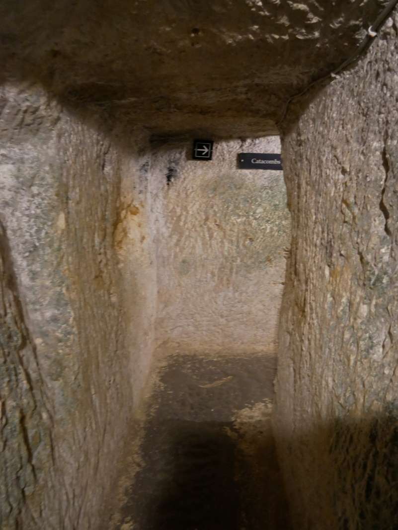 Rabat - Wignacourt Museum, Idem do katakomb