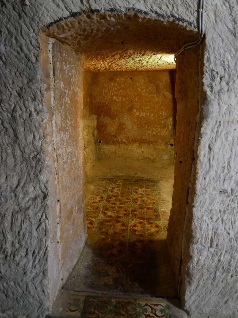 Rabat - Wignacourt Museum, Idem do katakomb