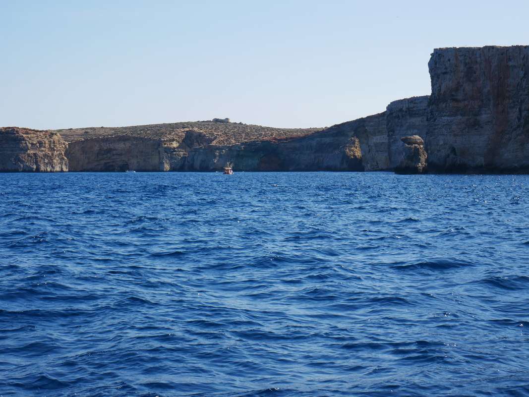 Plavba z Cirkewwy na Comino