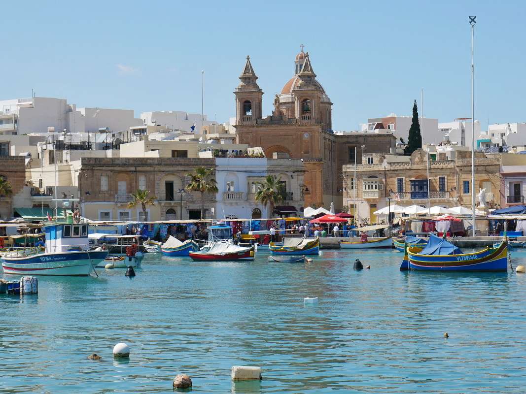 Marsaxlokk prístav z móla