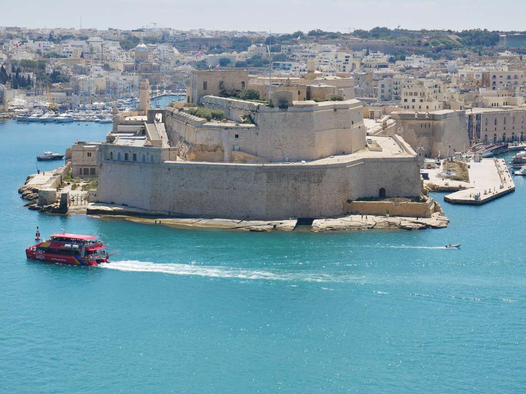Upper Barrakka záhrady, Birgu a pevnosť St. Angelo