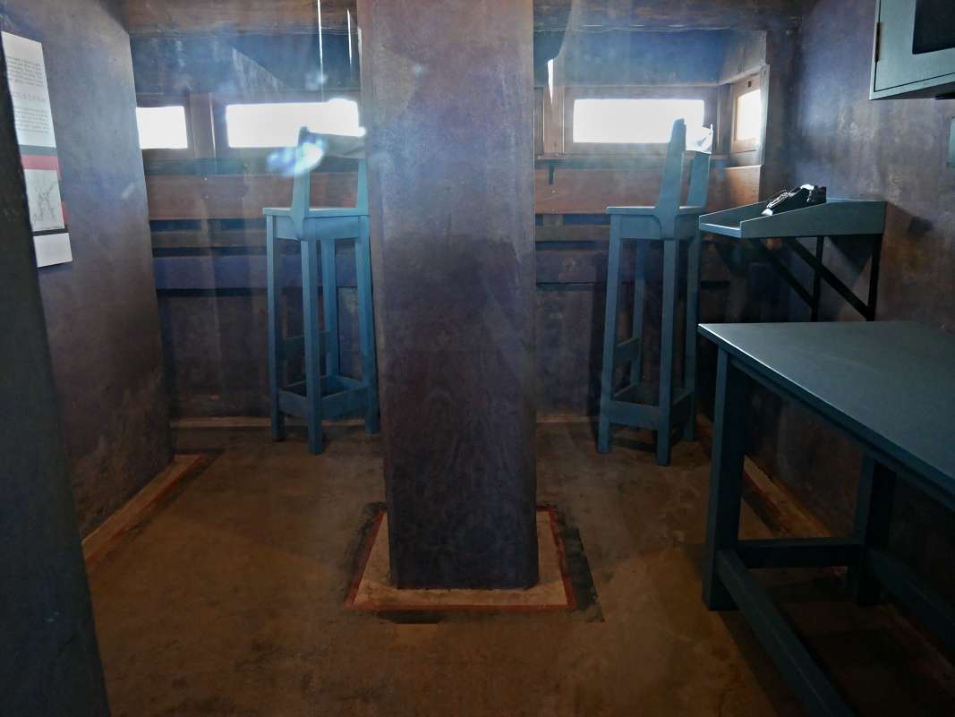 Pevnosť St. Elmo, strážne, komunikačné a riadiace miestnosti