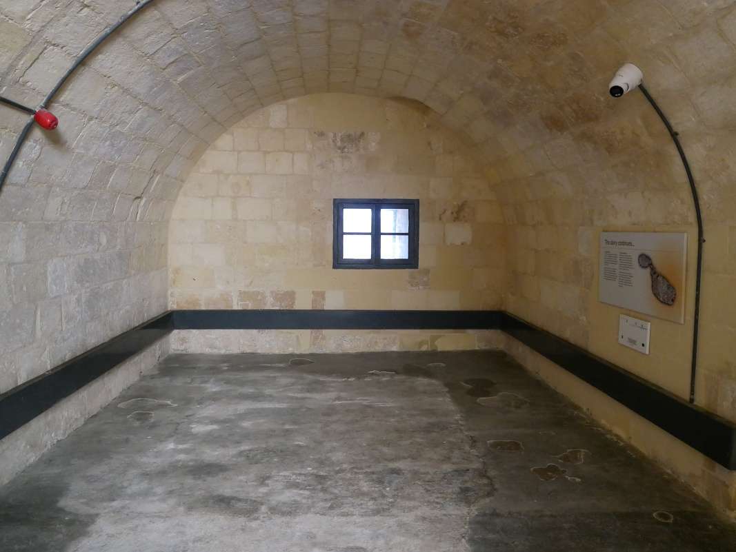 Pevnosť St. Elmo, väzenie