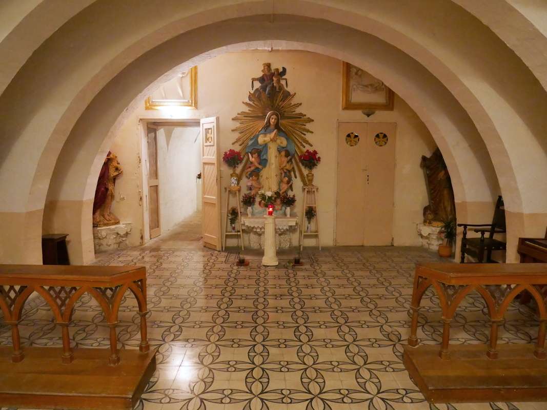 Valletta - Mysterium Fidei, Kláštor sv. Kataríny, predsieň pred pohrebnou izbou