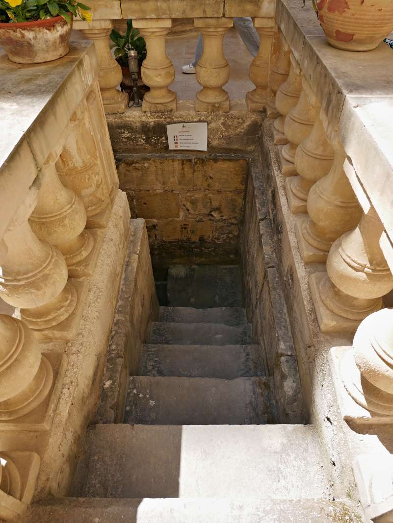 Valletta - Casa Rocca Piccola, ideme do podzemia