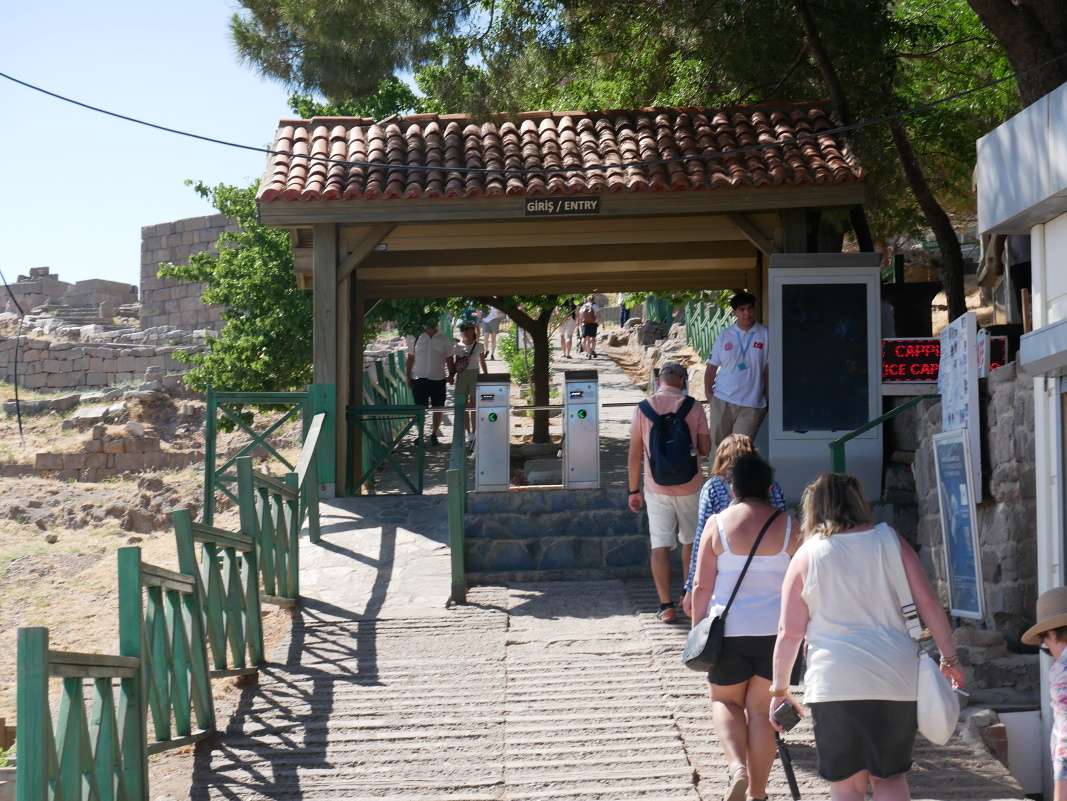 Akropola Pergamonu - vstup