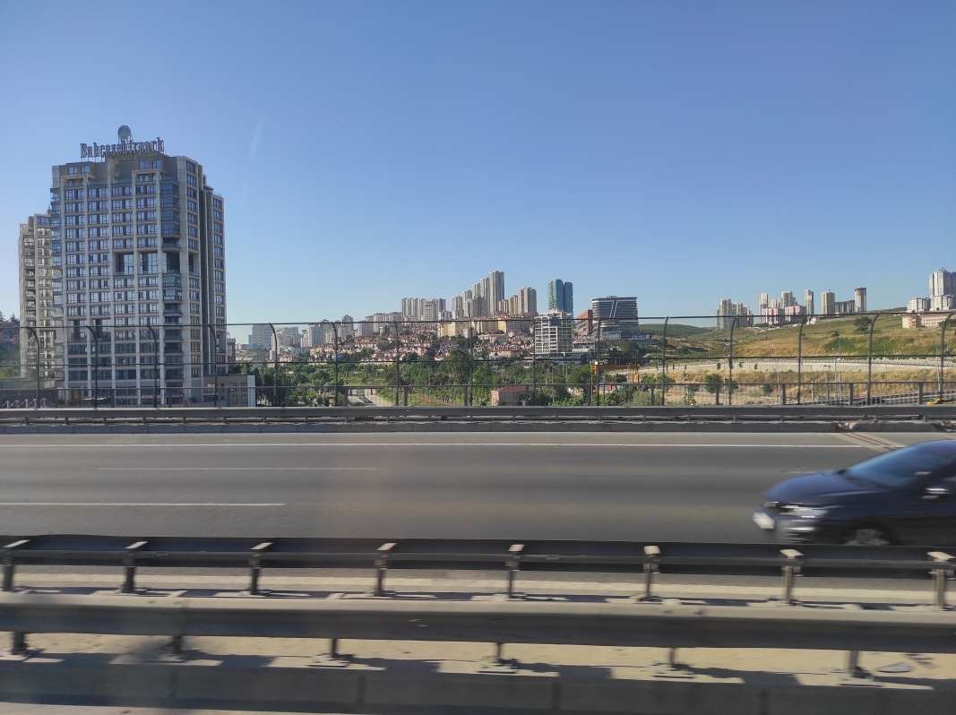 Vchádzame do Istanbulu