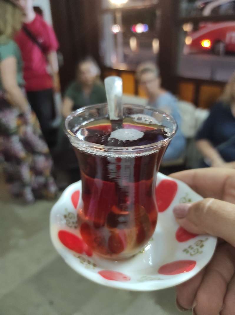 Sirkeci - konečná stanica Orient Expresu - turecký čaj