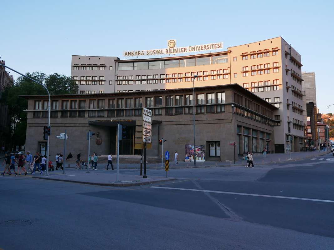 Univerzita sociálnych vied v Ankare