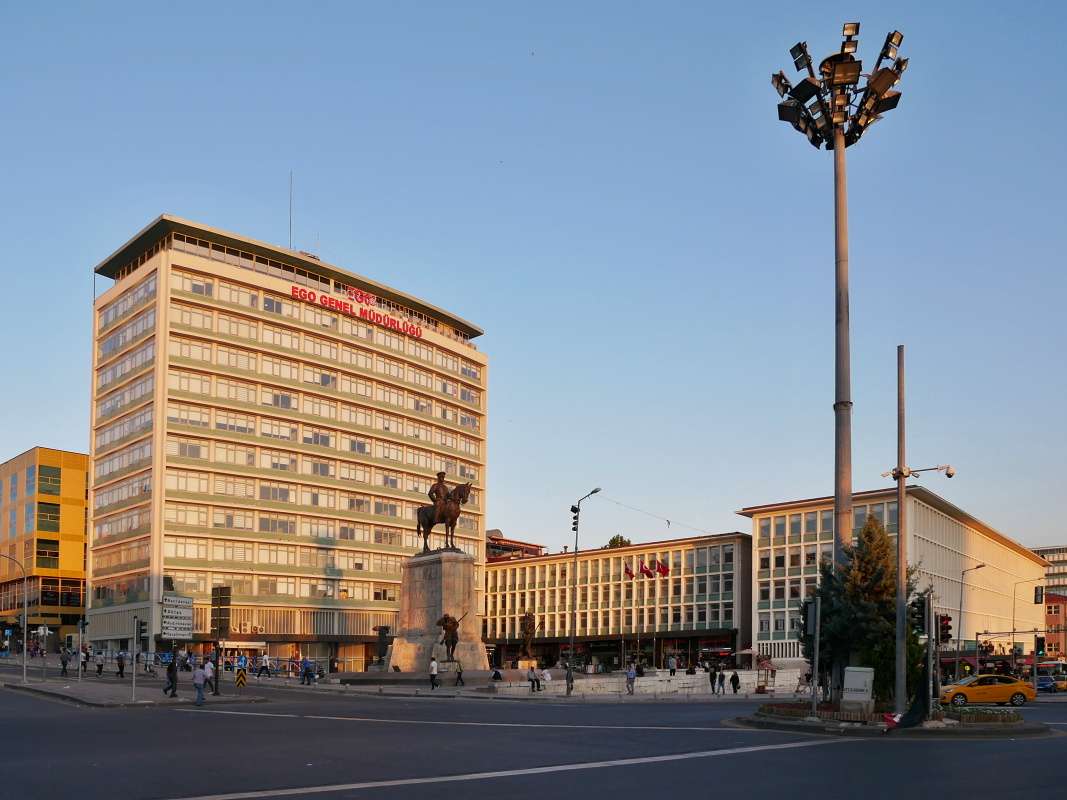 Námestie Ulus