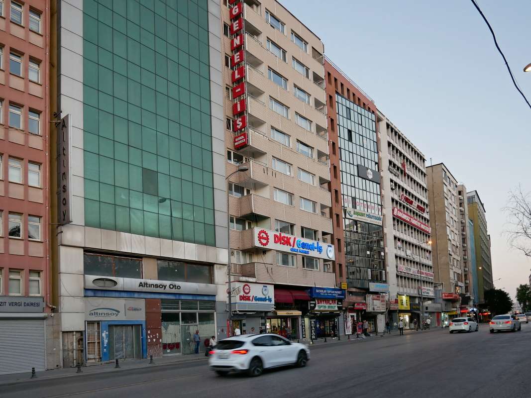 Výhľad od Turist hotela do prava - do centra