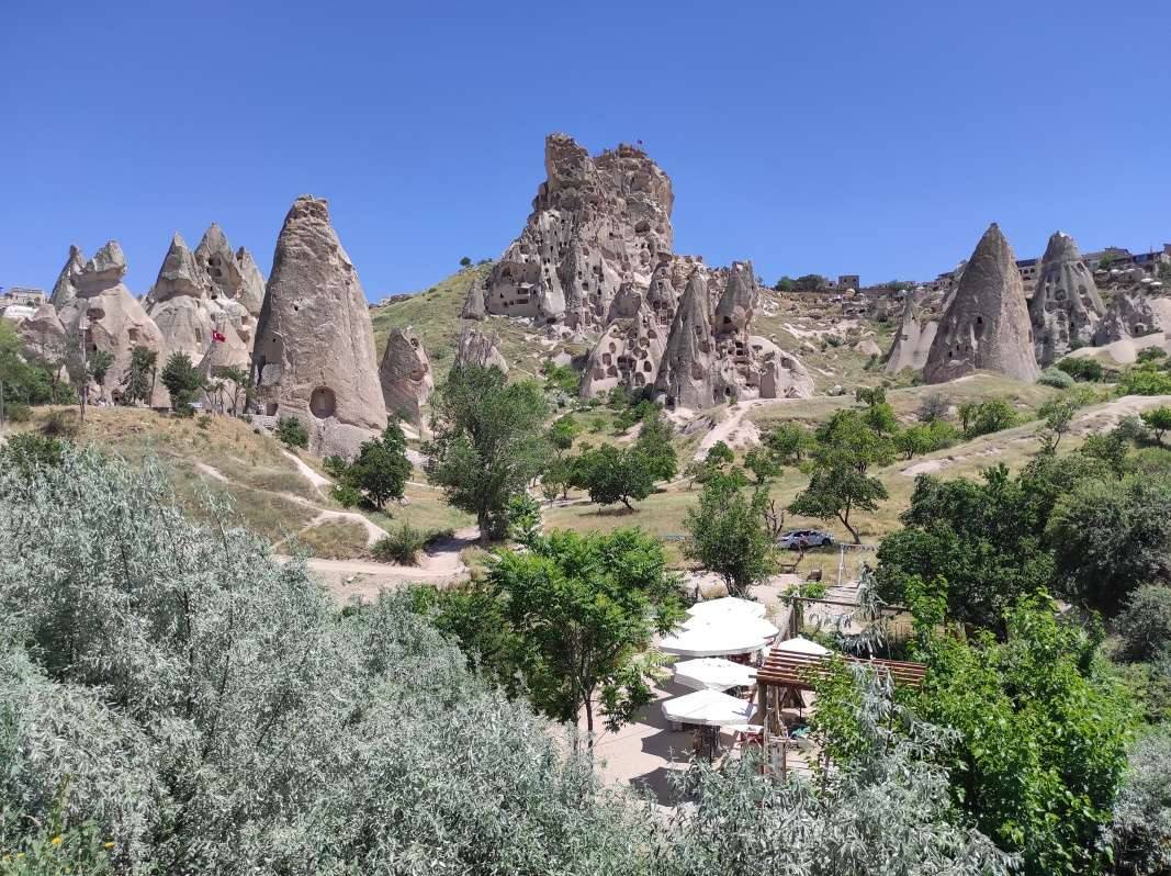 Vyhliadka na Uchisar hrad