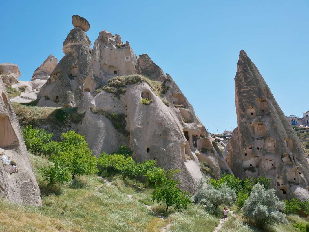 Prechádzka popod hrad Uchisar
