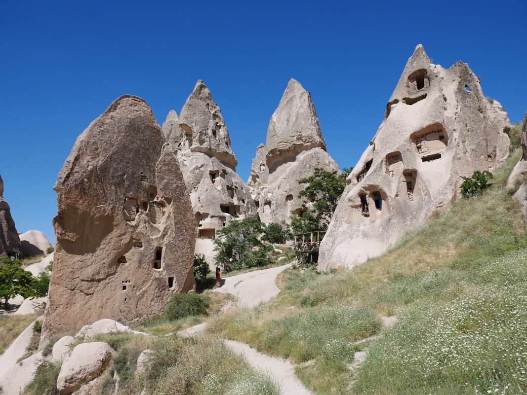 Prechádzka popod hrad Uchisar