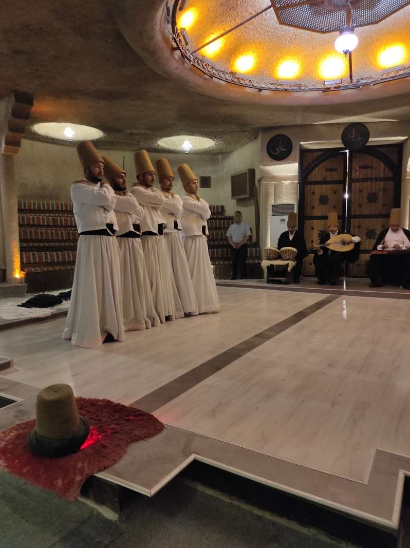 Tancujúci derviši