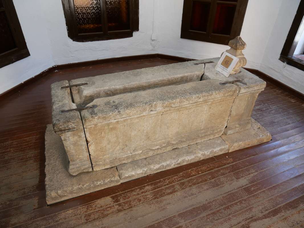 Konya, Mevlana múzeum, hrobky