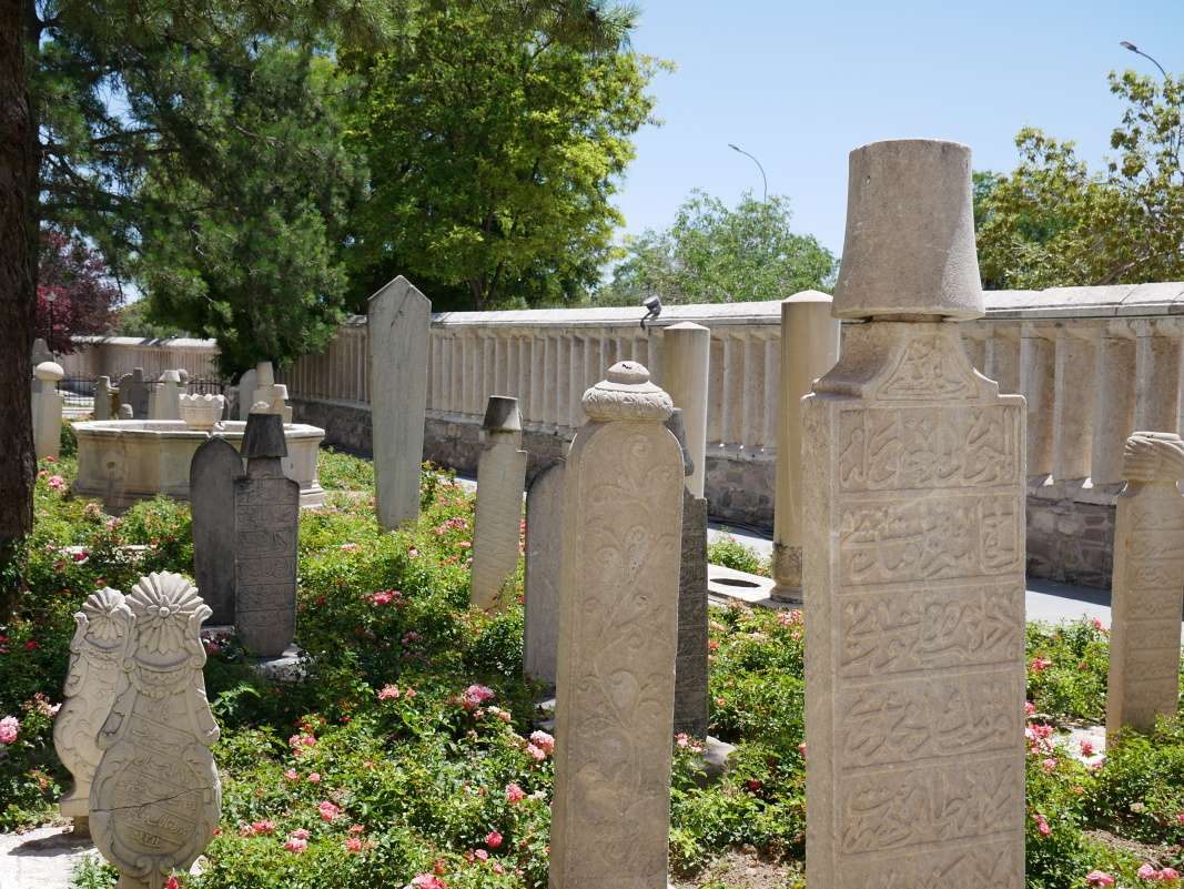 Konya, Mevlana múzeum, hrobky
