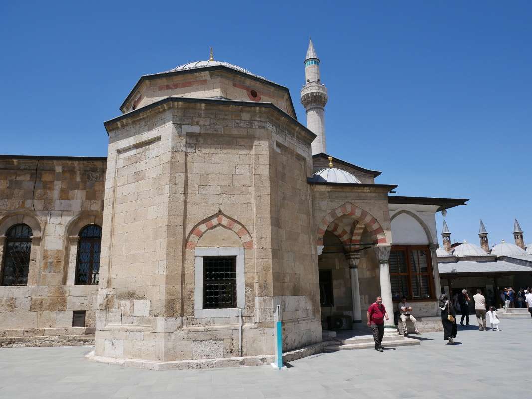 Konya, Mevlana múzeum, hrobky