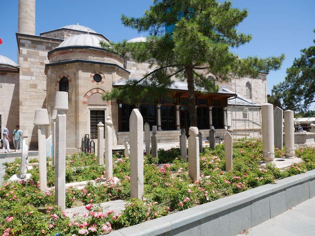 Konya, Mevlana múzeum, hrobky