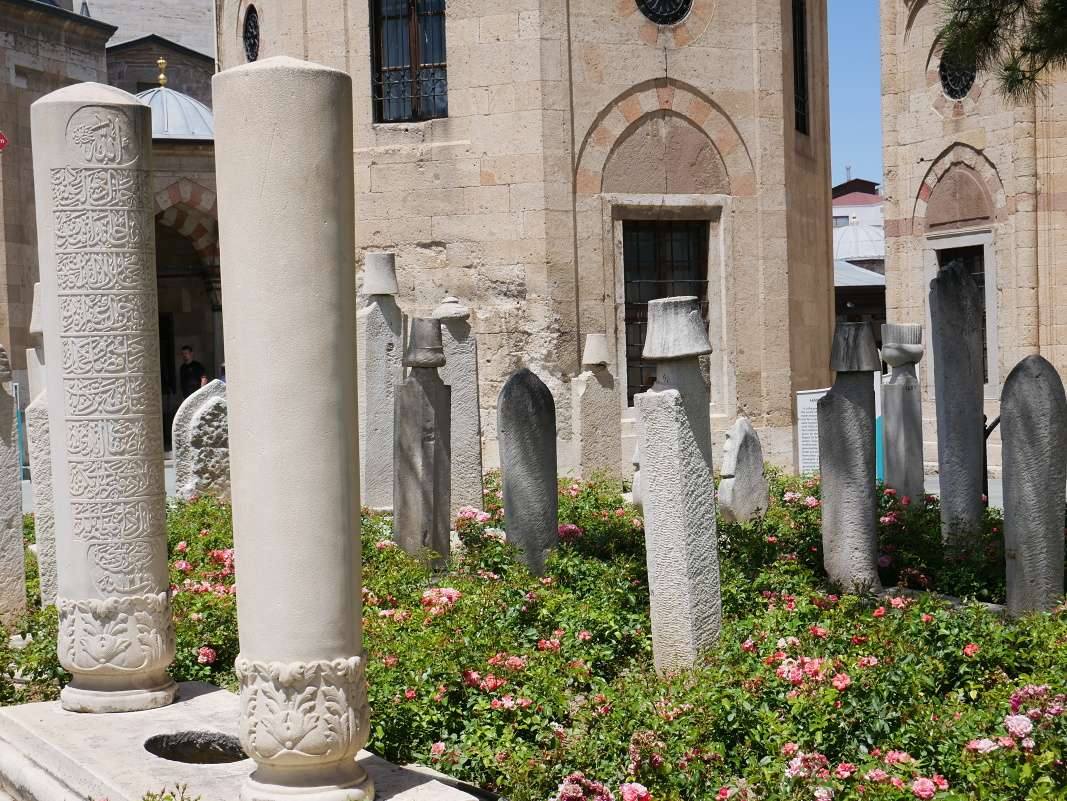 Konya, Mevlana múzeum, hrobky