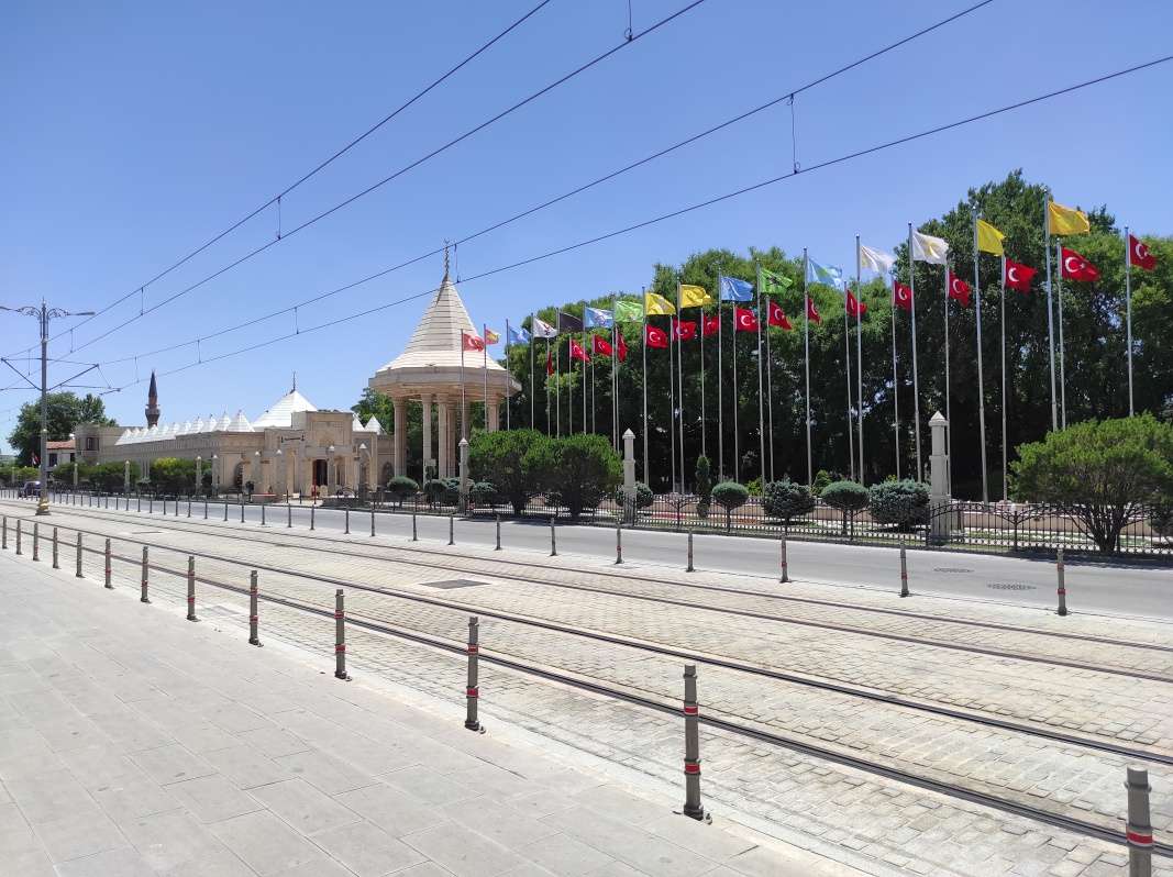 Konya, Mevlana múzeum - okolie