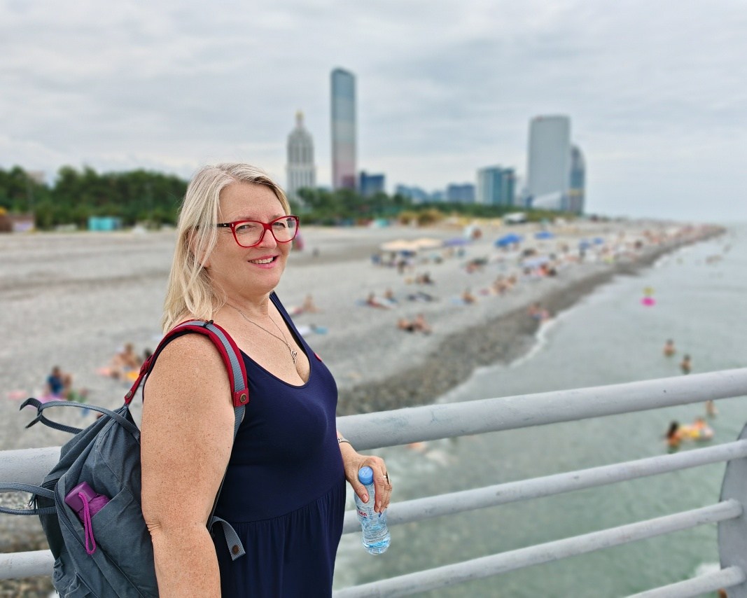 Výhľad z móla, smer Orbi City