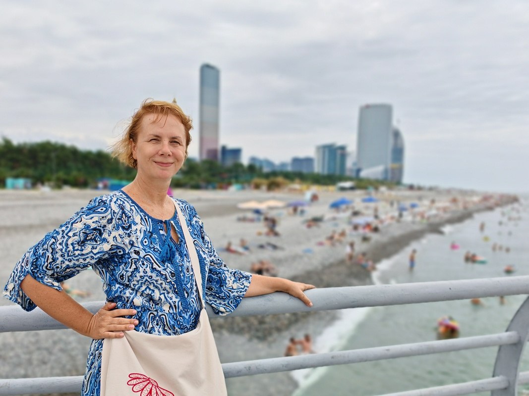 Výhľad z móla, smer Orbi City