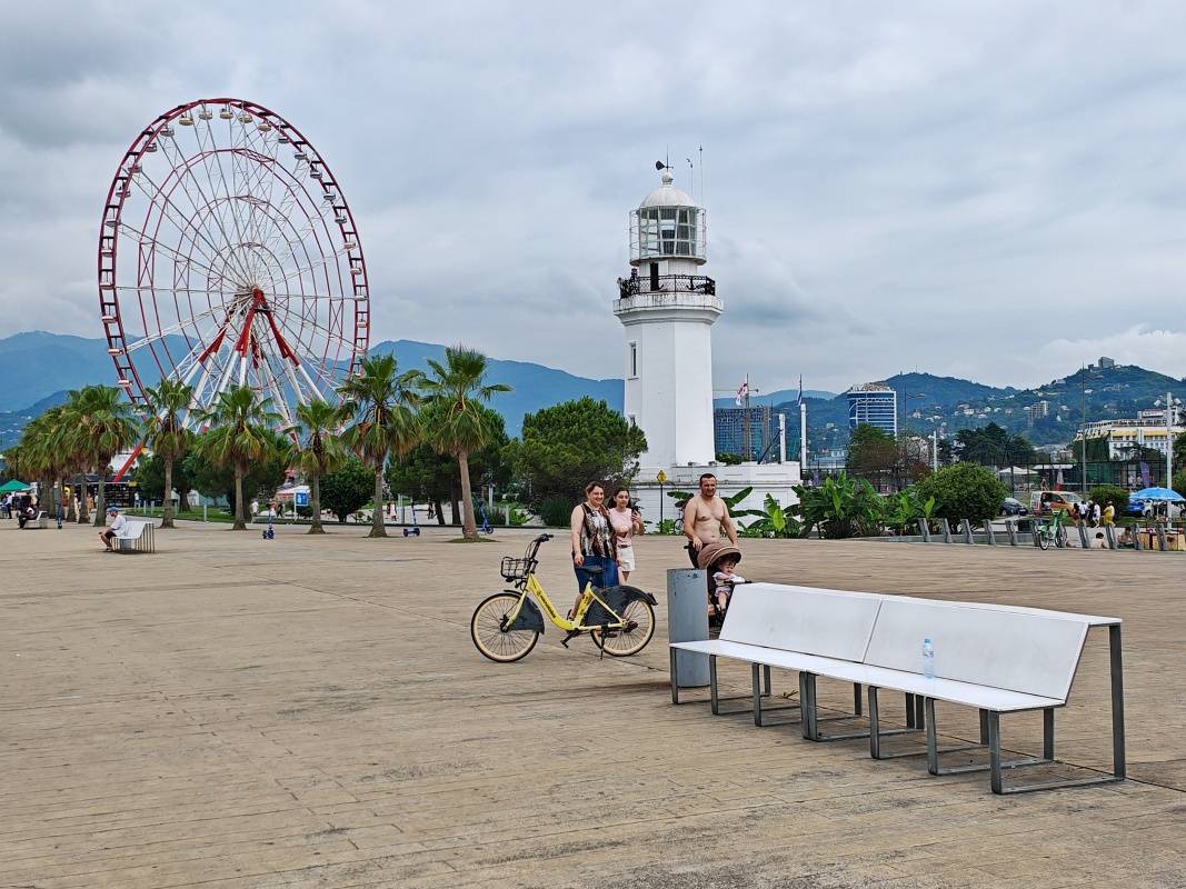 Vyhliadkové koleso a maják