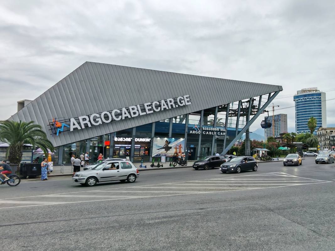 Argo lanovka, dolná stanica