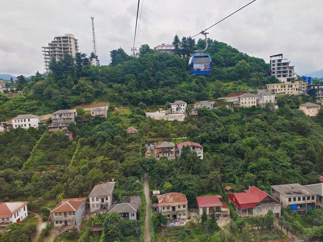 Výhľad z lanovky na Batumi