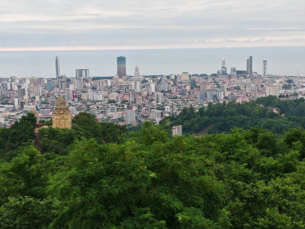 Batumi - medzi jazerami a Batumi City