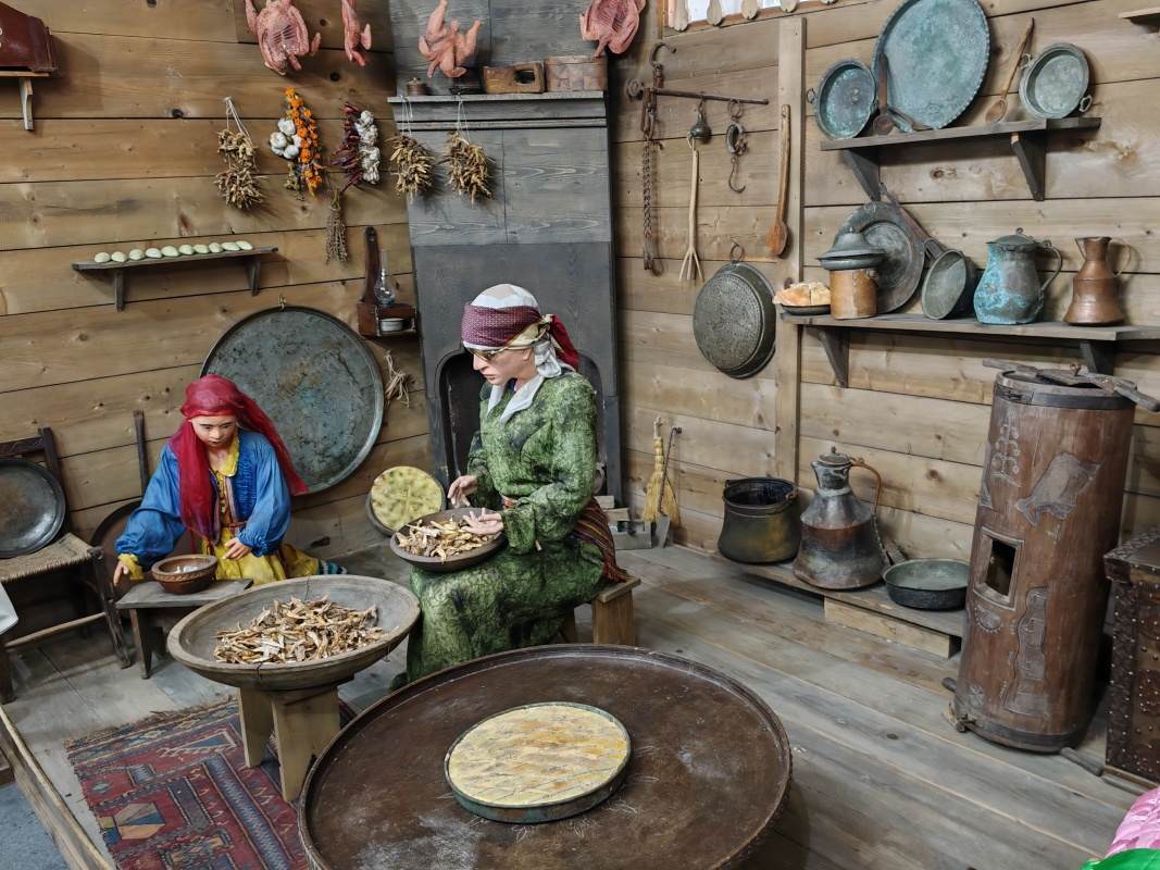 Ženská práca v kuchyni