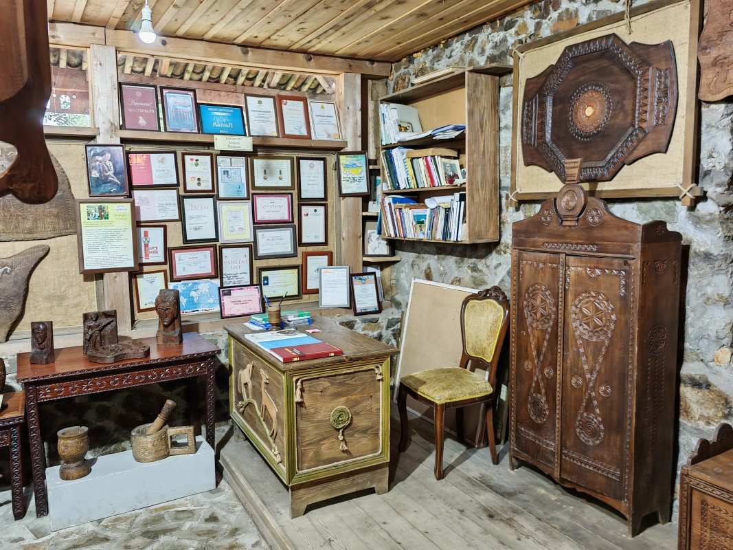 Domček so suvenírmi