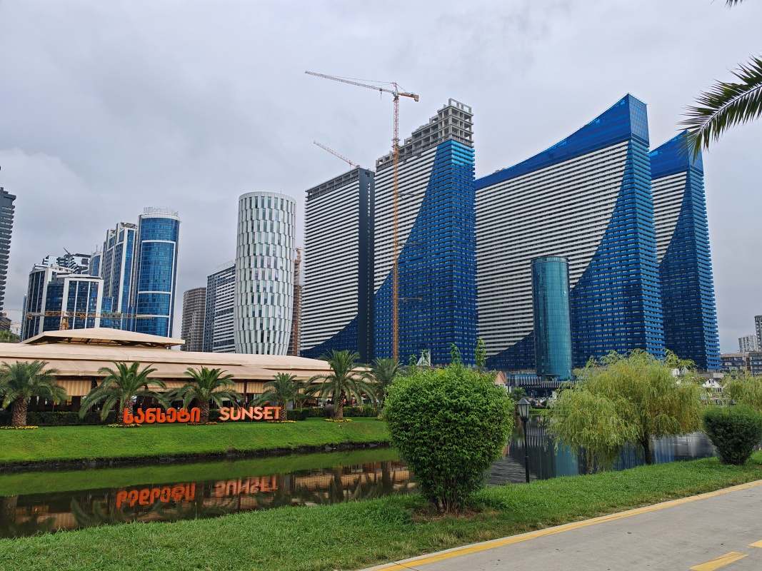 Orbi City