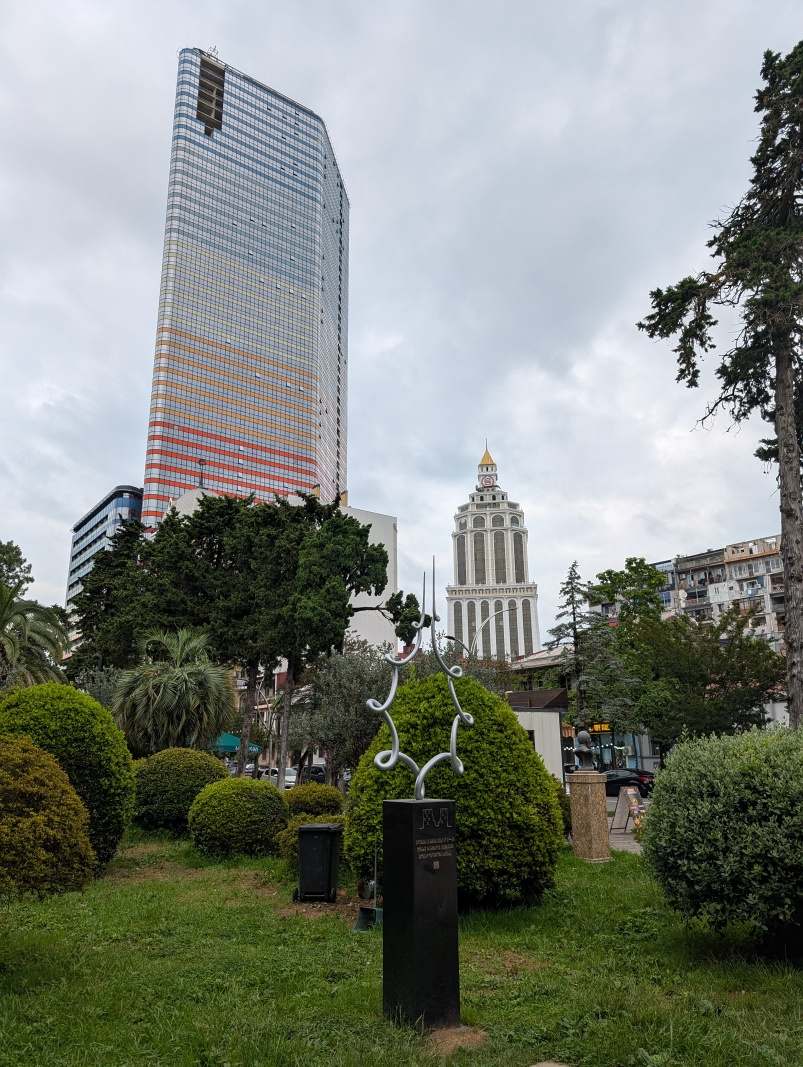 Batumi Central park pri jazere Nuri