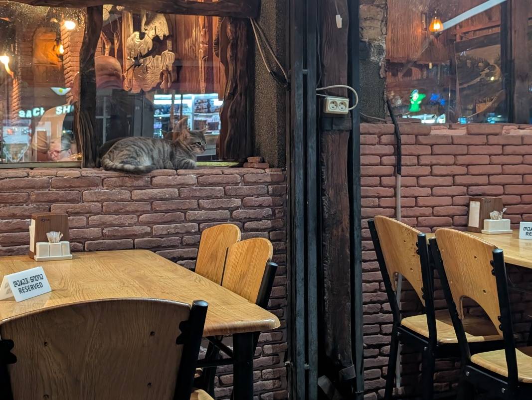 Reštaurácia Sazandari