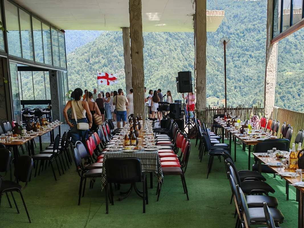 Prestreté na hostinu