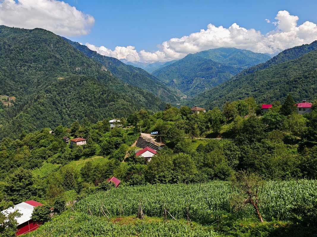 Výhľady na Machakhela národný park