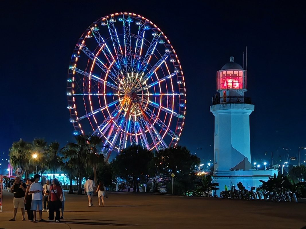 Svietiace koleso i maják