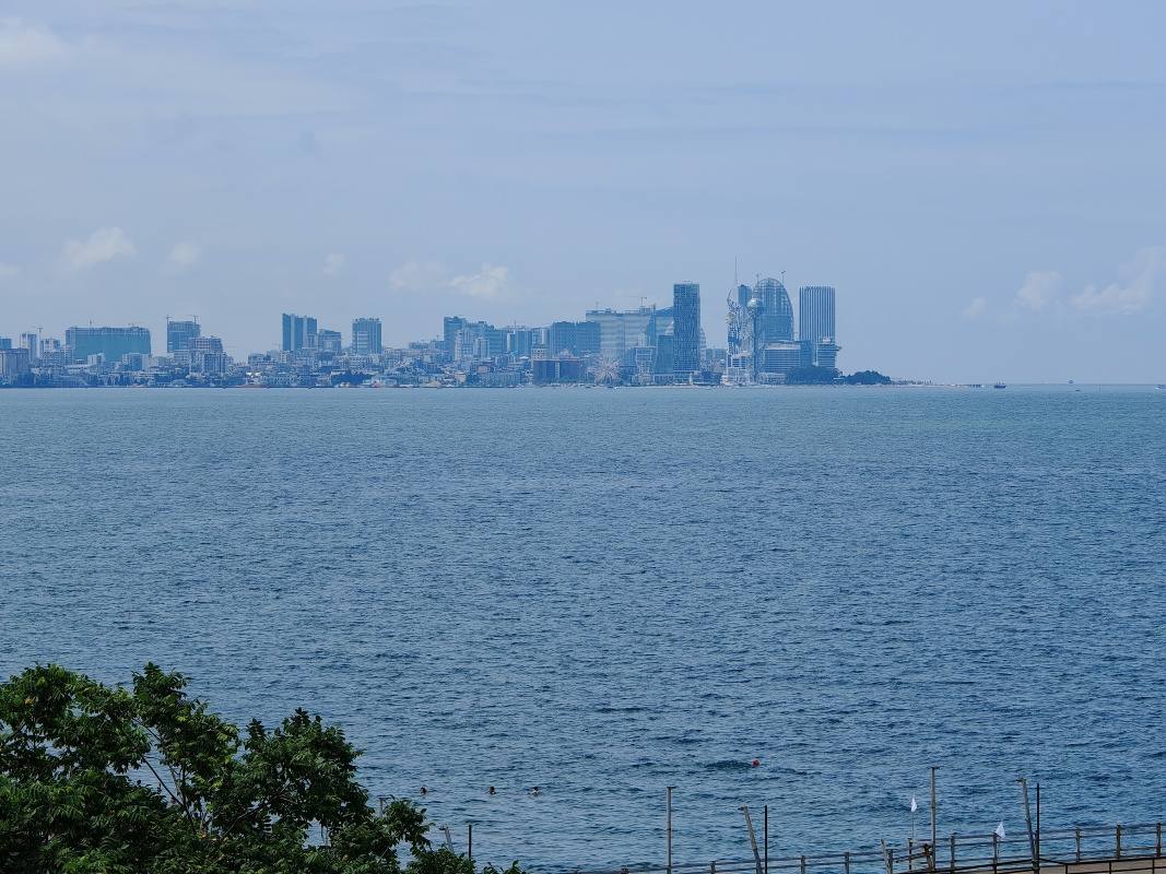 Botanická záhrada, výhľad na Batumi