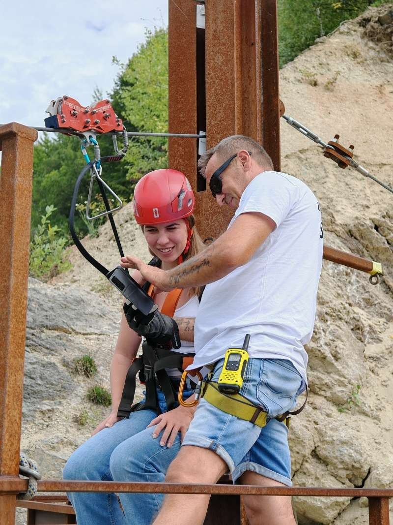 Danka sa pripracuje na zipline