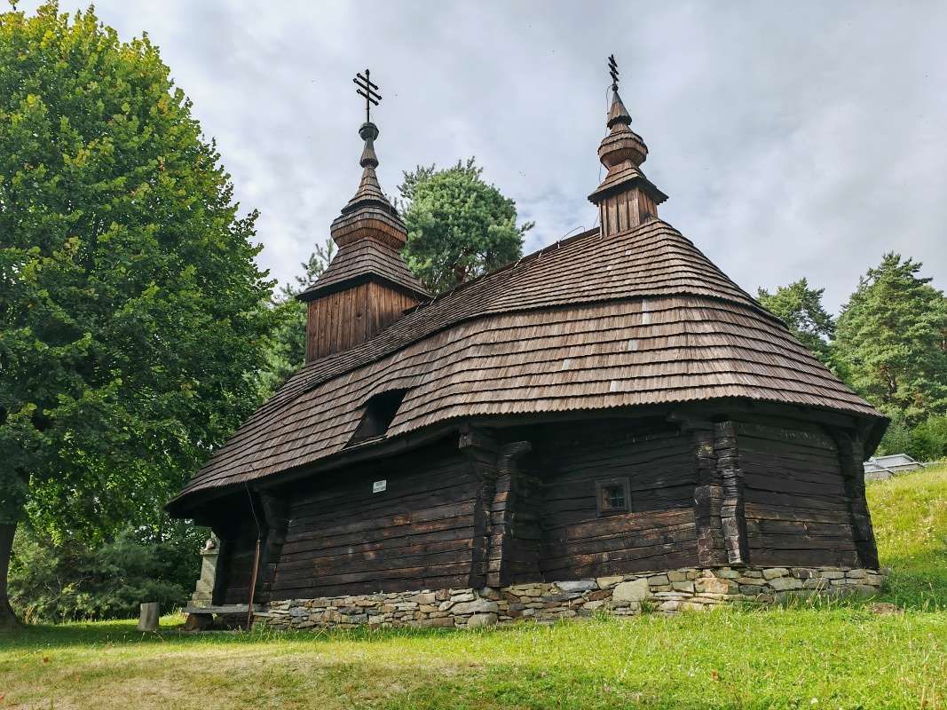 Inovce - drevený chrám sv Michala Archanjela, r. 1836