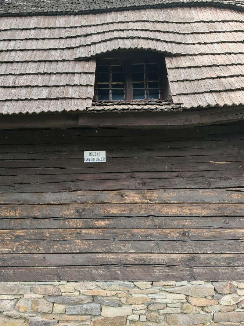 Inovce - drevený chrám sv Michala Archanjela, r. 1836